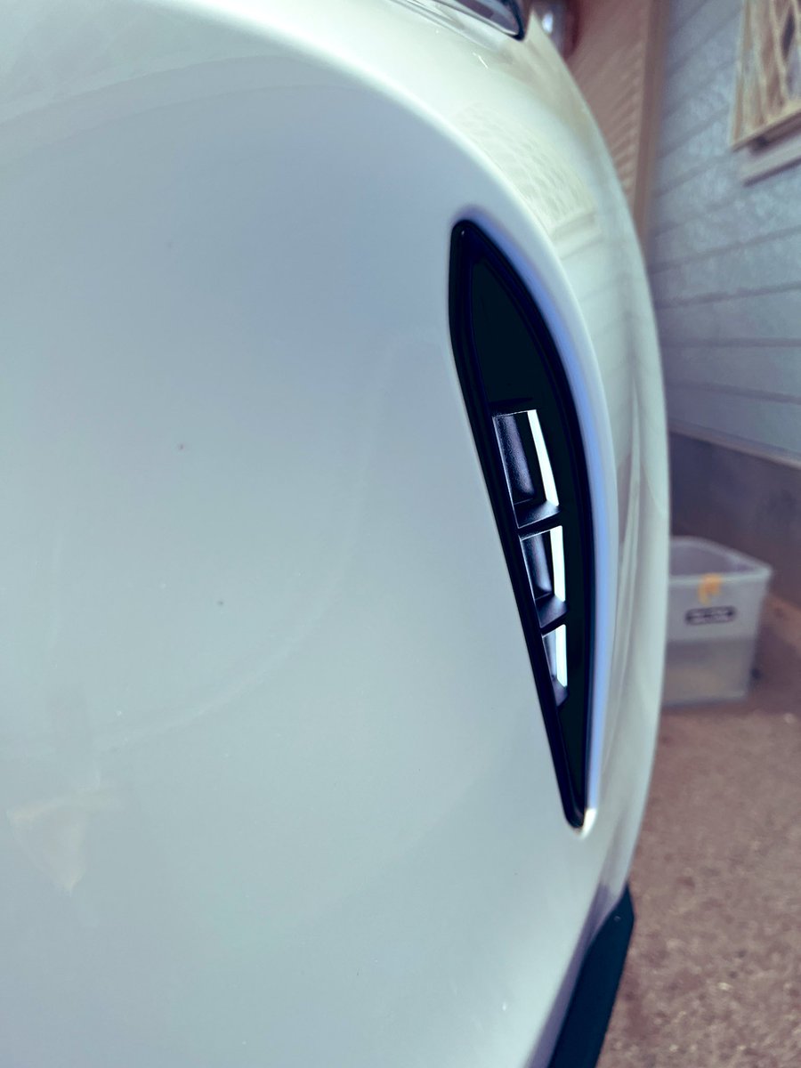 SimHarri's tweet photo. 元祖ダクトイルミSpecial Edi
製品化までのノウハウ、取付のサポートまでwtapさんに感謝です😊
併せてLYZERさんの
バイカラーフォグを装着です!
イエローとホワイト切替も明るさ良し👍
#80harrier
#harrier
#ktconnect
#Lyzerのある生活 https://t.co/maWZaWbyAa