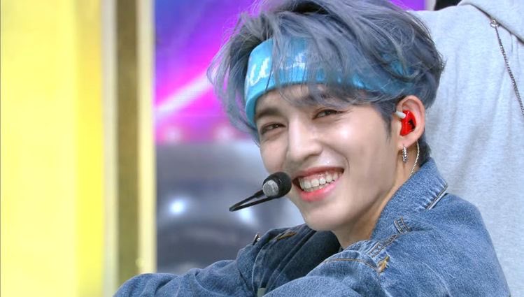 cscthnkr's tweet photo. going insane thinking about the iconic blue hair cheol 💙 https://t.co/khgP7mHyyV
