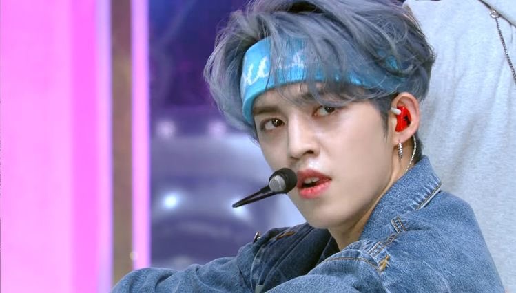 cscthnkr's tweet photo. going insane thinking about the iconic blue hair cheol 💙 https://t.co/khgP7mHyyV