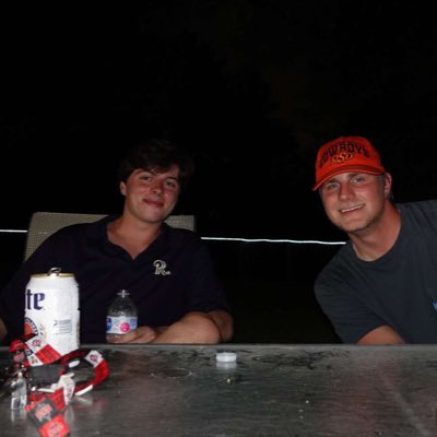 lukecrain31's tweet photo. #NewProfilePic decided to add my good pal @lifeofwilliaml in the photo great memories sad to see him go back to college looking forward to seeing him soon! #friendship https://t.co/uwW9CwLXts