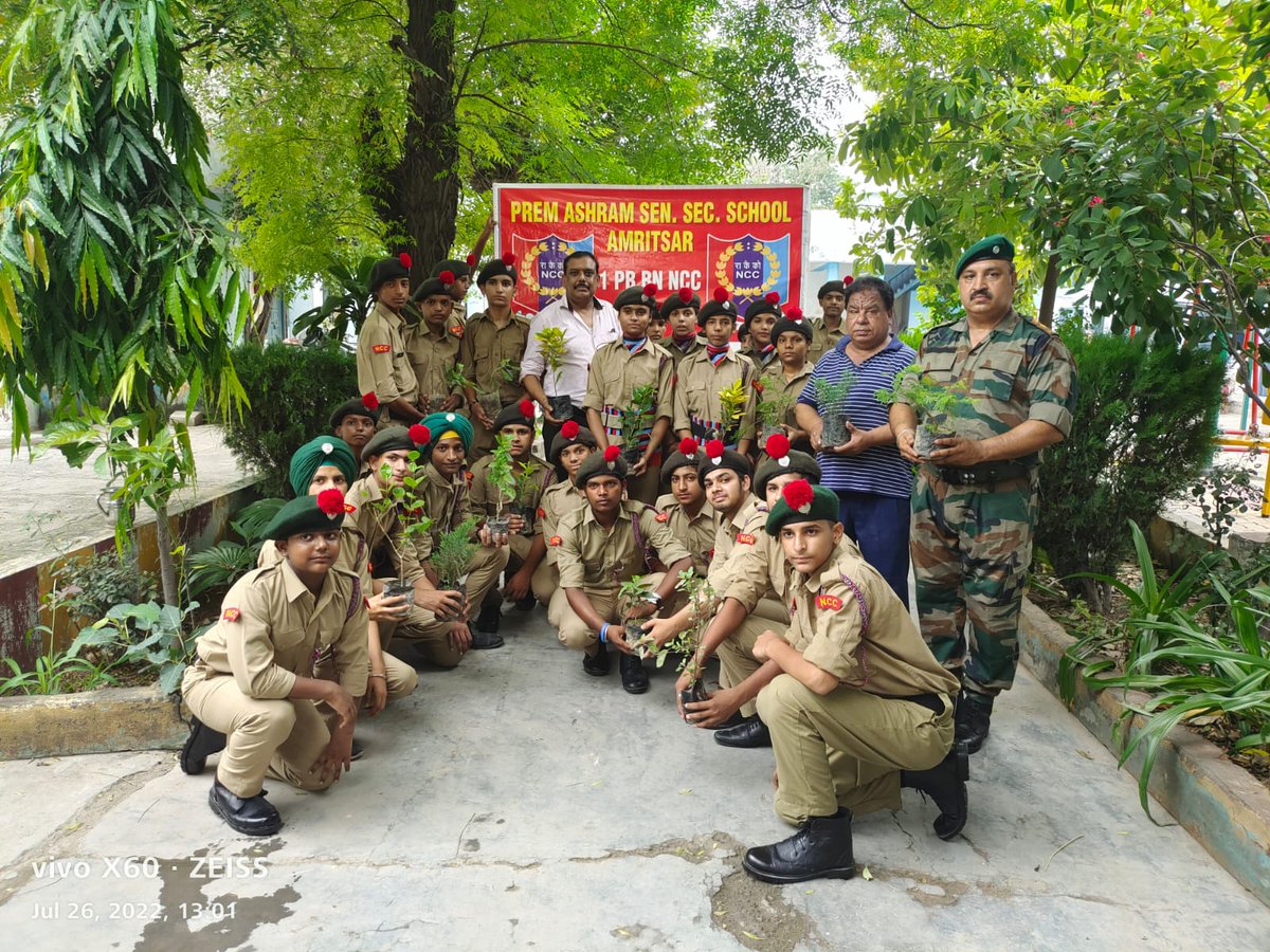 CPhhp's tweet photo. #NCCActivity
#NCCforEnvironment
Cdts from Prem Ashram SS School of 1 Pb Bn NCC, Amritsar Gp planted saplings under the Van Mahotsav Drive. 20 saplings were planted.@drajaykumar_ias @HQ_DG_NCC @prodefencechan1 @SpokespersonMoD https://t.co/yvSRi0RKoj