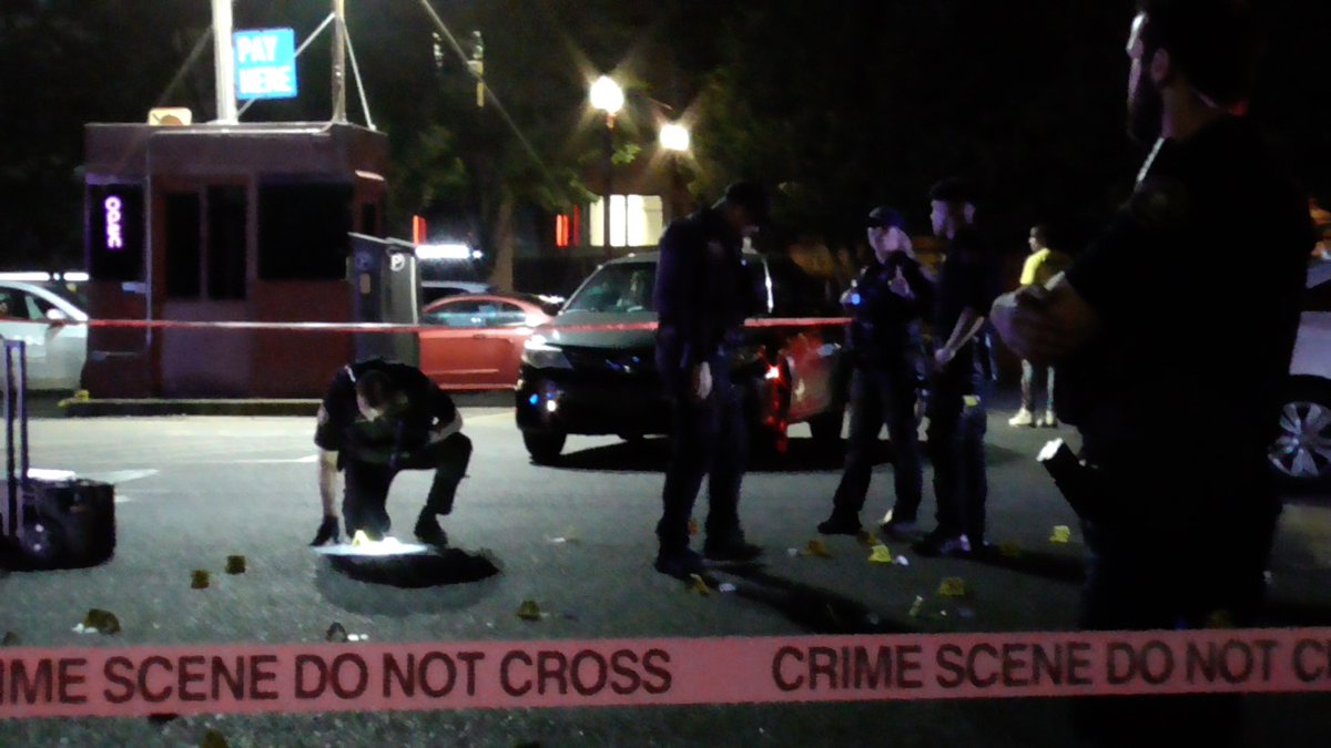 TheRealFarley's tweet photo. Public Safety Alert: It's Friday Night - That means you should Avoid this parking lot in Old Town between 2am-3am as there will likely be yet another random Violent Episode that puts the public at extreme risk.
#PortlandOregon #NewPortland #OutlawTown https://t.co/IosD47opoO