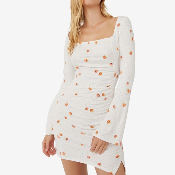 DonnaRinger3's tweet photo. So good I had to share! Check out all the items I'm loving on @Poshmarkapp #poshmark #fashion #style #shopmycloset #freepeople #est1946 #hortensebhewittco: https://t.co/xtjY2njZV3 https://t.co/DRSc7Yq6rh