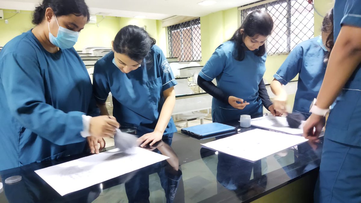 SdcForensic's tweet image. Students of Saveetha Dental College learning about Forensic and Forensic Fingerprinting Methods.
#sdcforensic #forensicodontology #forensicfingerprinting #forensicscience #learningforensic #techniquesoffingerprinting #saveethaforensic #departmentofforensicodontology #sdc #simats