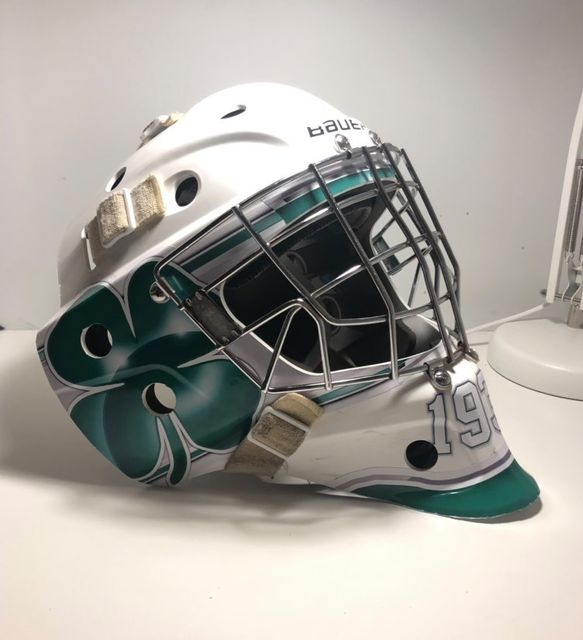customcagesca's tweet photo. LEO FERRER , THANKS FOR SHARING WITH US THE FINAL RESULT OF YOUR CUSTOM KIT ❗️
#hockey #hockeylife #hockeygoalie #hockeygoalies #hockeygear #hockeyhelmet #icehockeygoalie #goalies #goaliegear #goaltenders #goalielife #goaliehelmet #goaliemask #customgoaliemask #customcages https://t.co/sSTwmonhdP