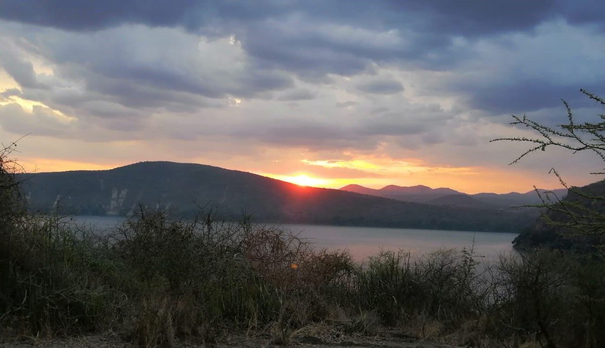 vogueadventures's tweet image. For the hikers, we have something for you😉Vuria hill, in Taita is the highest point in Coast province and an epic site to hike🧗🏾‍♂️

𝐘𝐎𝐔 𝐓𝐇𝐈𝐍𝐊 𝐈𝐓, 𝐖𝐄’𝐋𝐋 𝐏𝐋𝐀𝐍 𝐈𝐓👍🏼
#magicalkenya #tembeakenya #rediscoverkenya #taita #taitahills  #hiking #hillsandvalleys