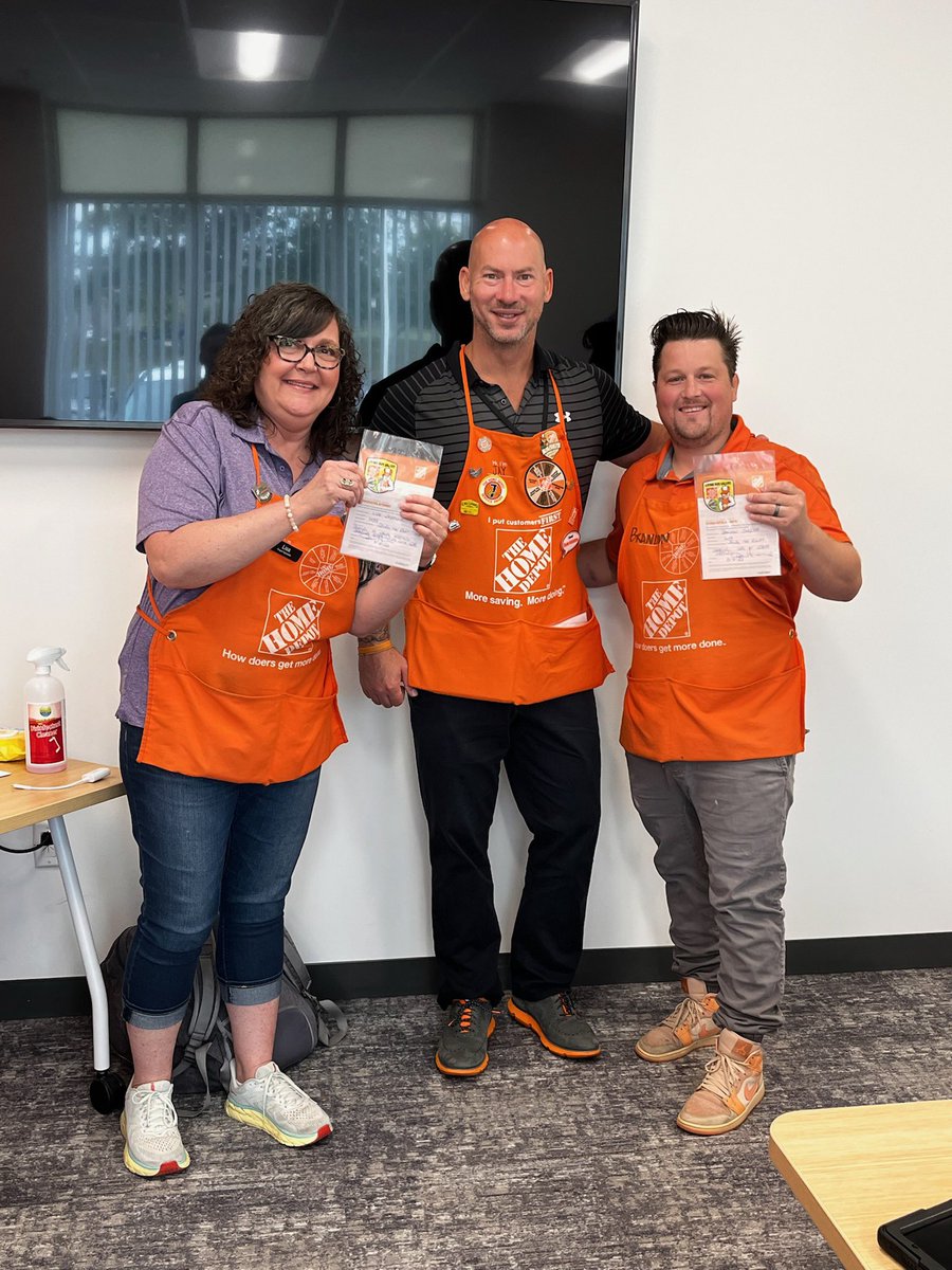Pro_SalesLeader's tweet image. Rockstar HSPS Lisa Seymour and Principal DC Brandon Snyder delivered and awesome presentation to the entire Cleveland team! They discussed how their partnership and daily engagement is the key to their success. Thanks for setting the standard and building strong relationships!