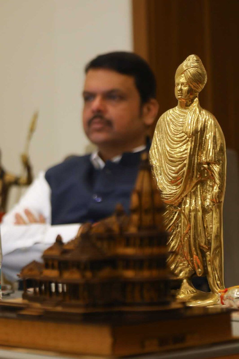 DevendraFbhau's tweet photo. भाजपमध्ये @DevFadnavis हा एकटाच खरा वाघ आहे जो सर्वांना फाडून खातो! कारण त्याच्याकडे स्वच्छ चरित्र आहे!
#devendrafadanvis 
#FadnavisRocks https://t.co/yT5maricEG