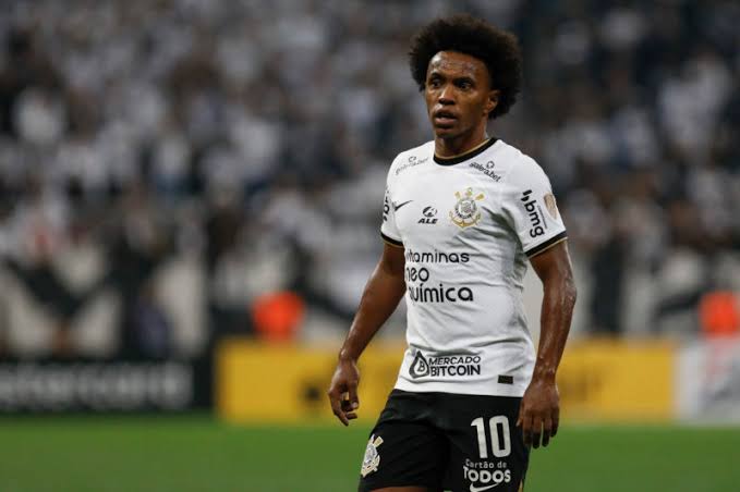 cloudninesports's tweet photo. 🚨 #Transfergist:
Former Chelsea and Arsenal forward Willian is set for a shock return to the Premier League, with newly promoted side Fulham ready to sign the 33-year-old Brazilian from Corinthians.⚪🇧🇷
#FFC #PremierLeague! https://t.co/TCzG5bfk1P