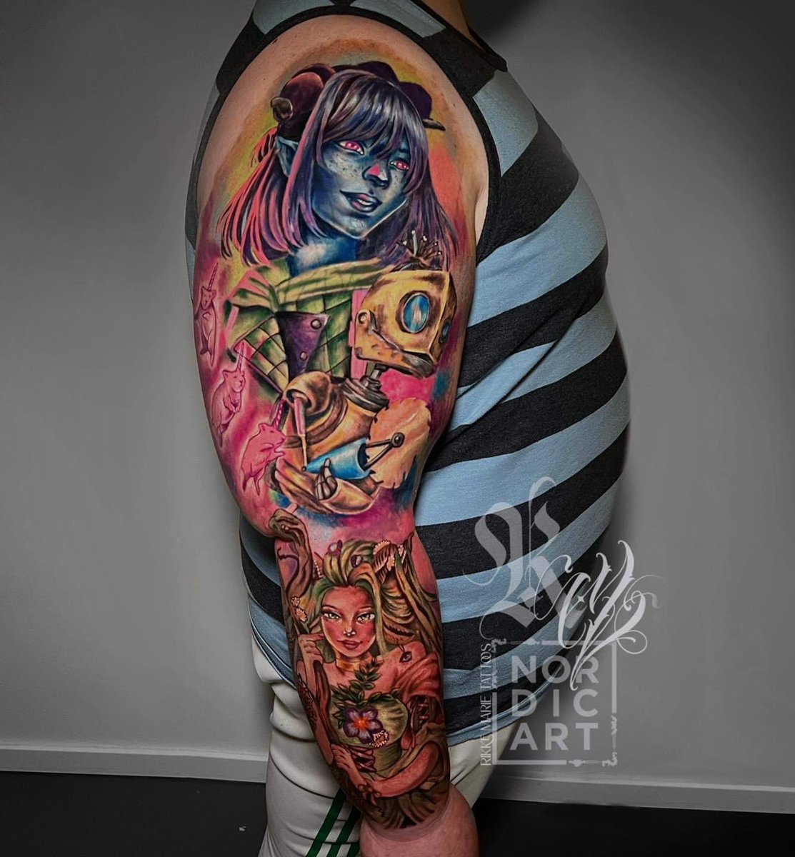 BigDaneTV's tweet photo. Had a little summer break, so thought I would get a small tattoo :) 

#CriticalRole #CriticalRoleArt 
@LauraBaileyVO @samriegel @TheVulcanSalute 

Hope you all like it :) https://t.co/TxpgLx47jG