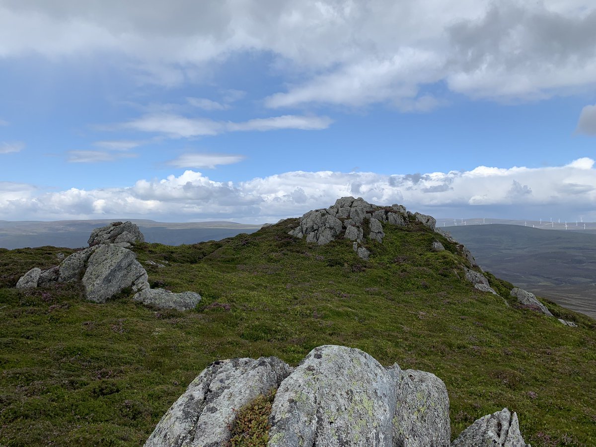 DMK_17's tweet photo. A wander up Creag an Sgor and Glenbuchat yesterday - didnβt see a soul #strathdon #hills #outdoors #goodtobeout https://t.co/BaQY1pRZcI