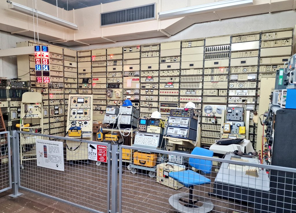 ShadowEerie's tweet photo. There's a lot of information about Nuclear warfare in here.  You can also watch a video about what would happen if a bomb went off.
#NuclearWar #HackGreen #museum https://t.co/oHf7FowV9f