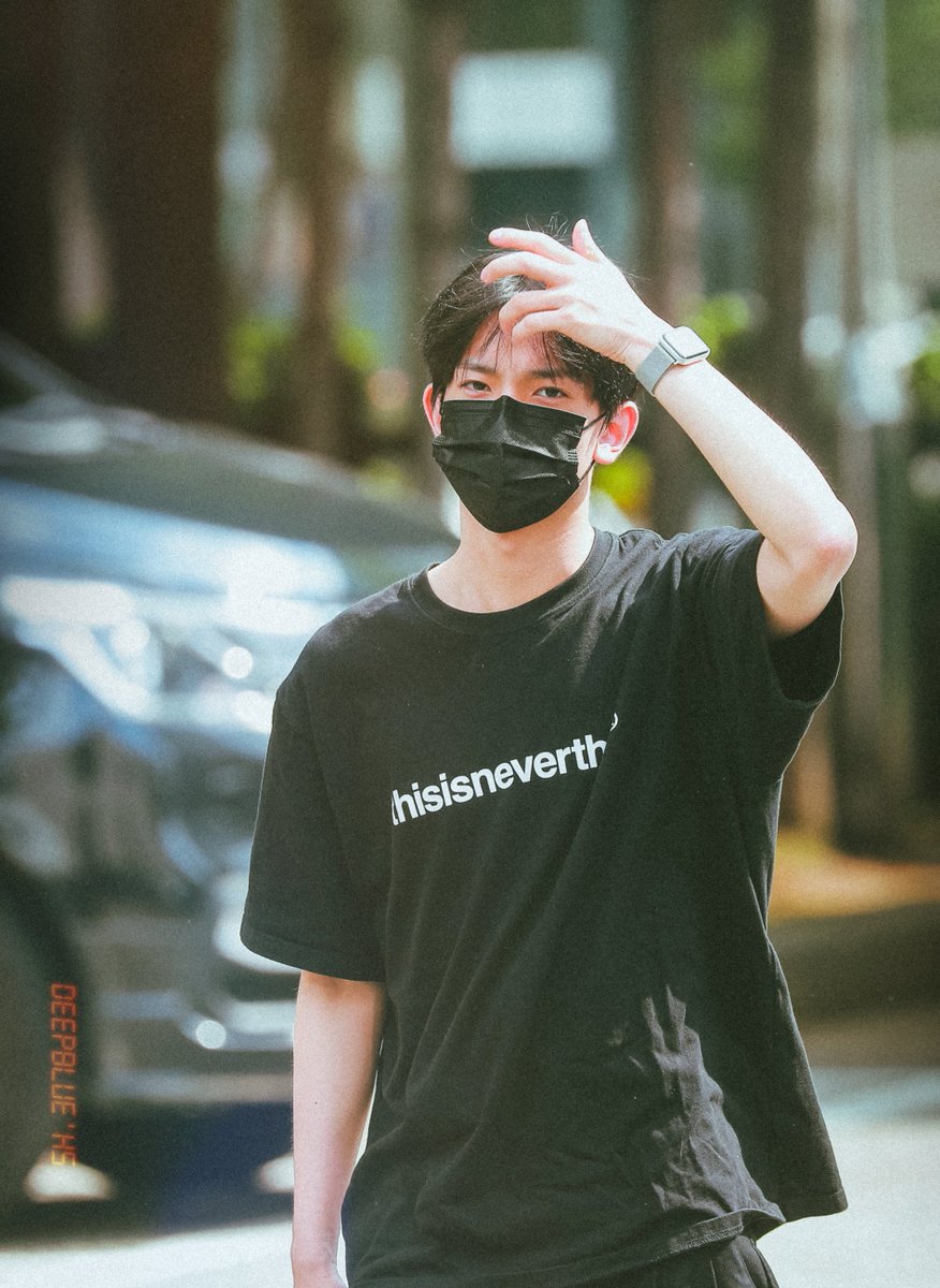 deepblue__hs's tweet image. 220805 뮤직뱅크 출근
희스네버댓📸

#희승 #엔하이픈 #HEESEUNG #ENHYPEN