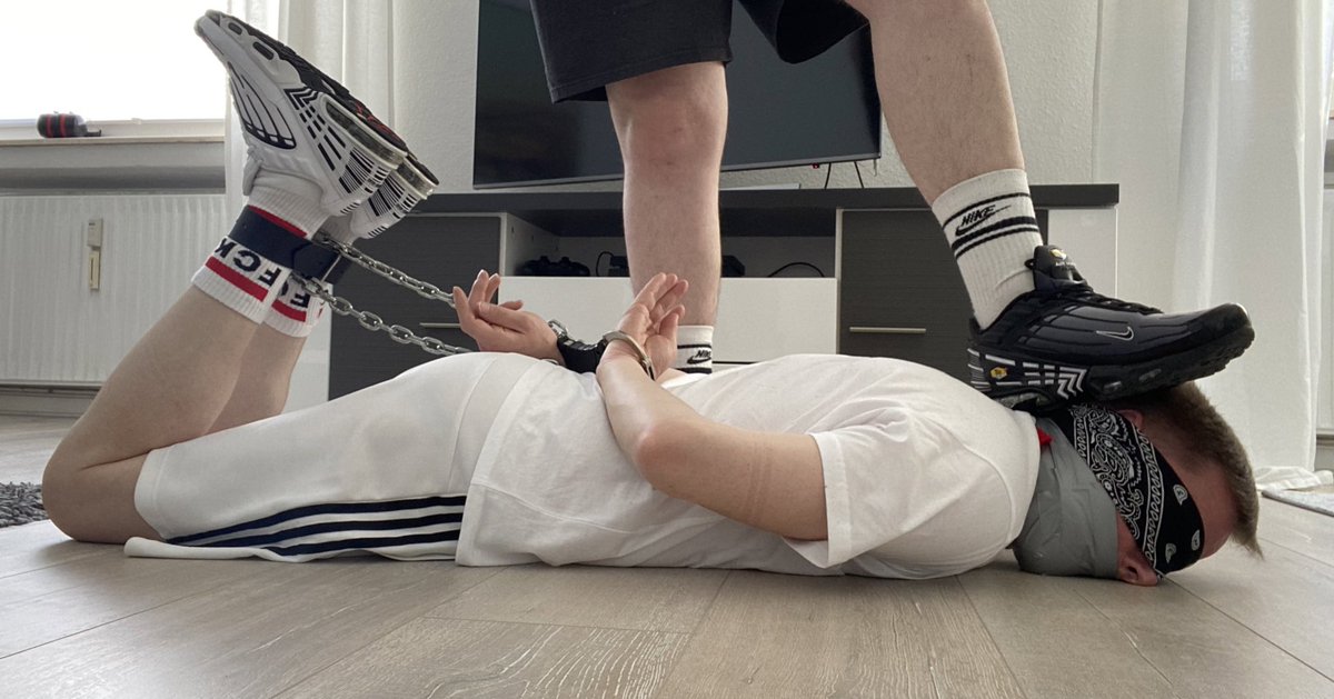 Under my sneaks 😈 <a href="/SlaveCas/">SlaveCas</a>