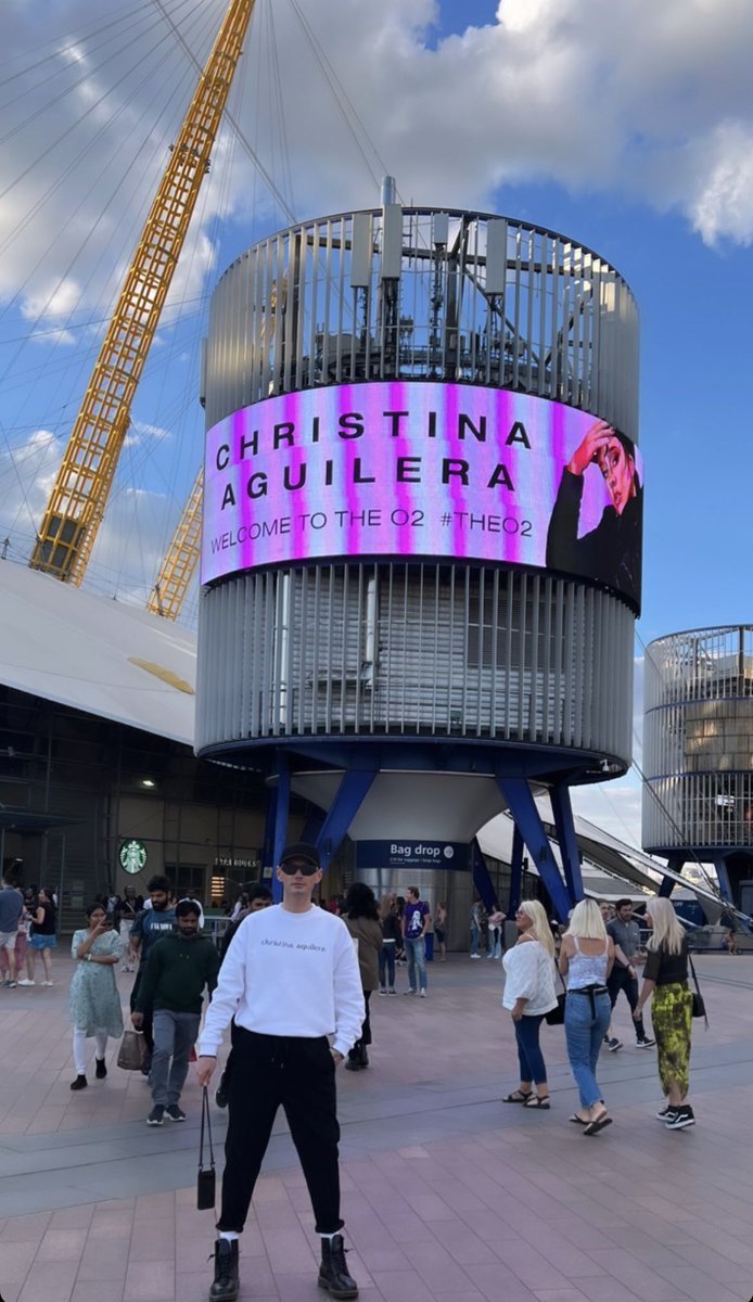 JoeBe_Fresh's tweet image. Last night was AMAZING!!! @xtina #Xtina #ChristinaAguilera