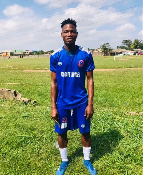 magate_fc's tweet photo. Cheers to our brilliant Attacking Midfielder Olatunji Sikiru, we all at the club celebrate 🥳 your birthday 🎂. Wishing you the BEST 💜🟣

#WeAreMagate |#NLO22
#GatewayToGreatness 
@theNNLO @ojeksaikhoje @raskytwitty @owosports1 @iam_salvy https://t.co/5S5eshGZEg
