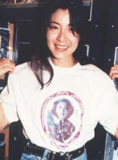 Happy birthday to the beautiful Michelle Yeoh!! I m also adding a picture of her with Leslie Cheung.  