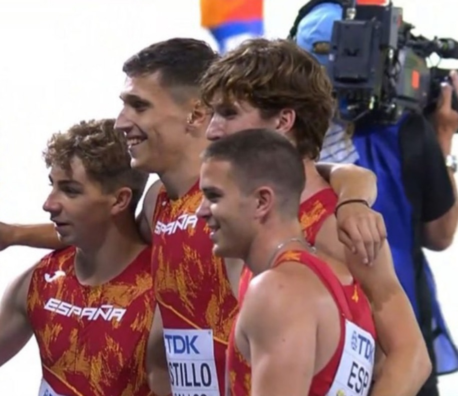 la_famu's tweet photo. Fantástico broche a un curso inolvidable 💭

@IJaimeMG, 6º con el relevo 🇪🇸 de 4x100 en @WACali22 (39.87) 🤝🔝🔝🔝

#WorldAthleticsU20Championships https://t.co/NeGAYce4Ws