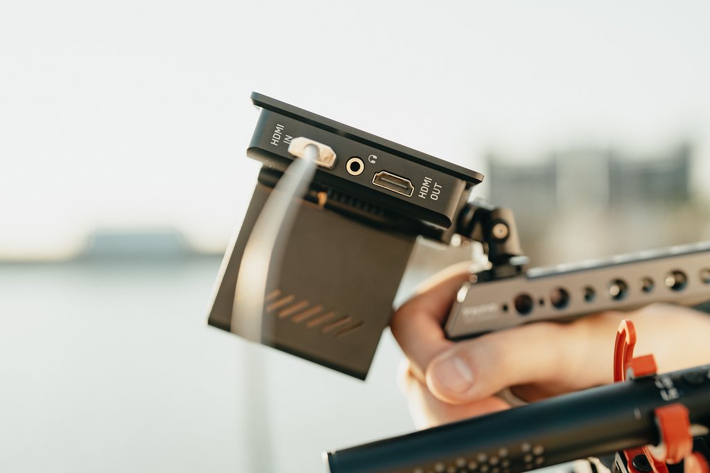 Portkeys_Japan's tweet photo. Hiding all the beauty of summer and the shimmering waters of the lake on the camera.
Cr: @imokahhhh

#cameragear #camerasetup #videography #videographylife #producers #sonycine #sonya7iv #sonya7siii #fx3 #portkeys #lh5pii #撮影部 #動画制作 #動画編集 #映像制作 #映像クリエイター https://t.co/DQcSHCDVZZ