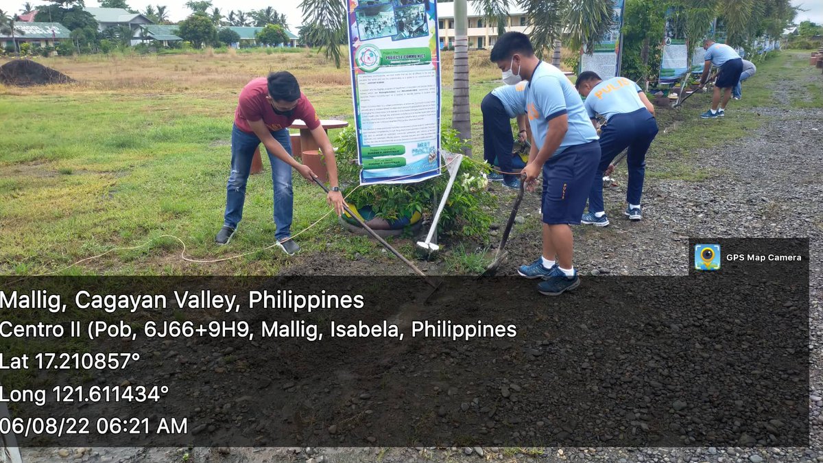 On August 6, 2022 at 6:00 in the morning, personnel of Mallig Police Station, IPPO led by PLT DANDELON O BUMAHIT, DCOP participated in the conduct of Brigada Eskwela with this year’s theme “Tugon sa Hamon ng Ligtas na Balik Aral” 
#TeamPNP
#PNPKakampiMo
#WeServeandProtect