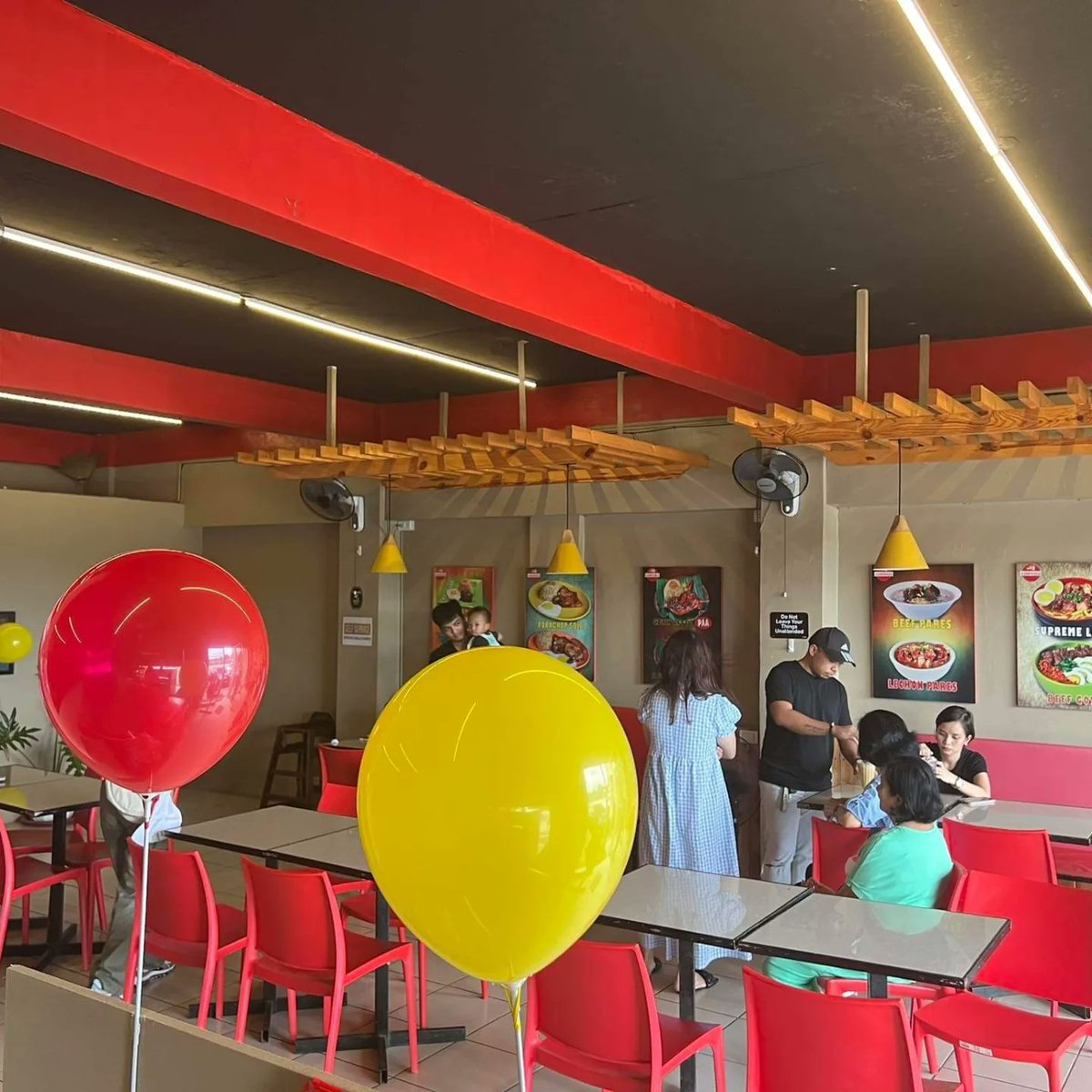KumparesGroup's tweet photo. we're ready for you here in Poblacion Sto. Tomas Batangas. 

Our very own Kumpares Baked Lechon Manok is now open to serve you with Kumpares Asian Pares.

See you ! 

#Kumparesbakedlechonmanok
#openforfranchise https://t.co/Yvvx5aaFzN