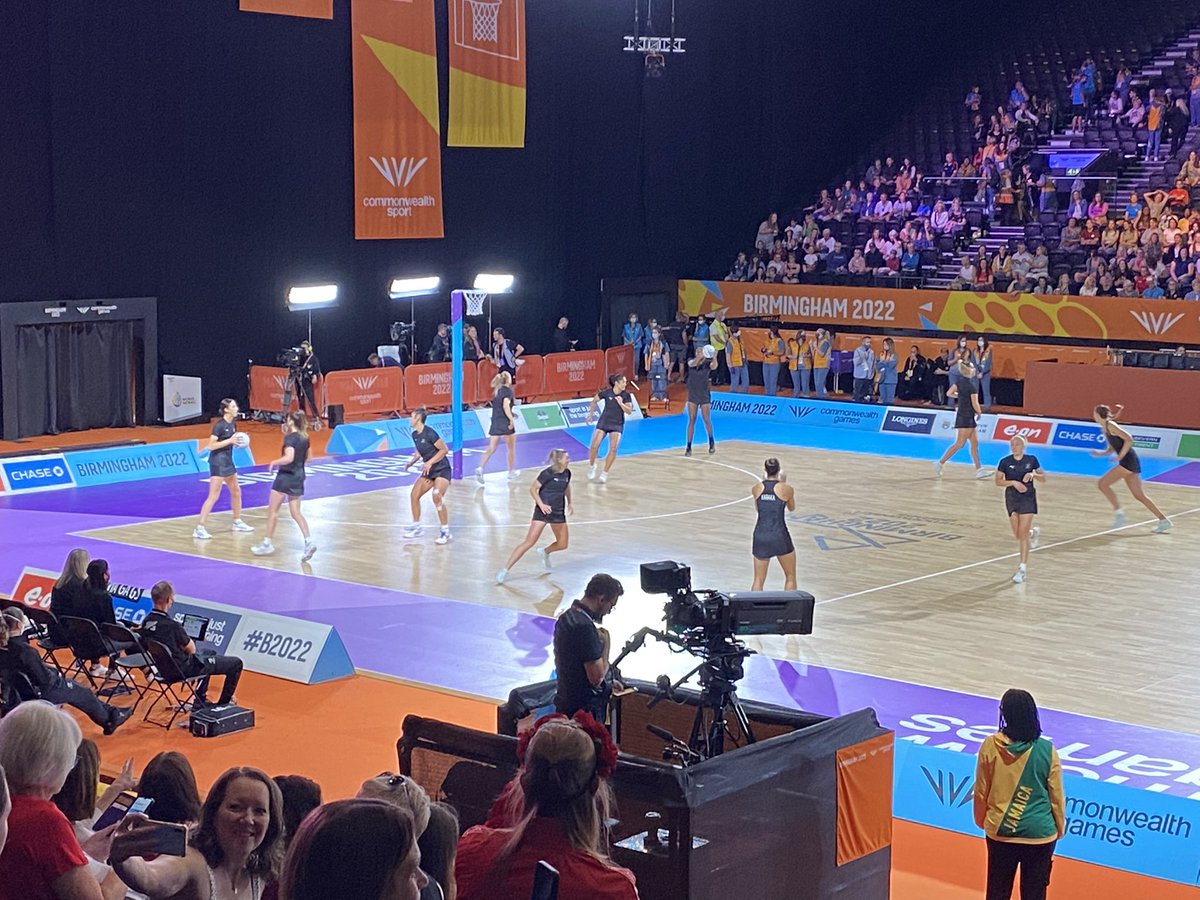 HomeTracey's tweet image. So excited for the semi finals today #B2022 #netball