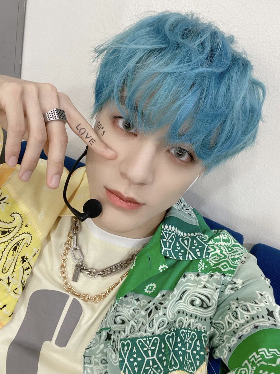 hourly jeno 👑 (@hourlyjeno) on Twitter photo 