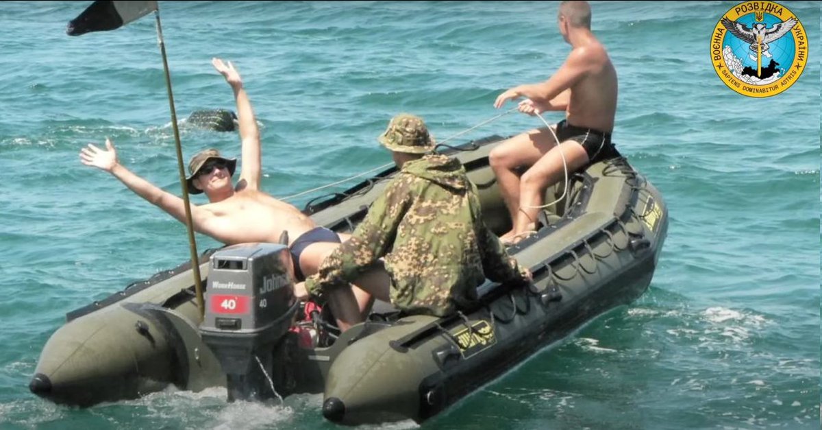 In a followup to a prior mystery, social media discussions have apparently indicated that the soldier with the strange belt filmed on Snake Island was Captain Ruslan Popov, whose body was exchanged to Ukraine. He was posthumously awarded Hero of Ukraine.

@AniaKoniec