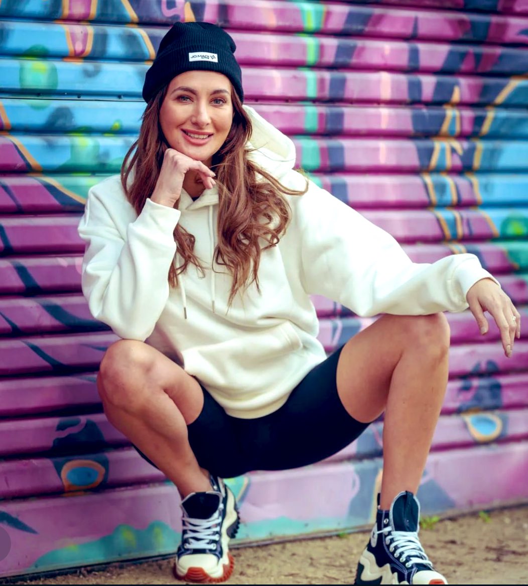 JO MADI Active (@jomadiactive) on Twitter photo Just landed! ✨️
Our amazing <a href="/CF_Mummy/">Emmah Money</a> looking effortlessly cool in our warm fleece lined Oversized Hoodie in white 🤍
This is just a taste of our latest JMA On Top Collection 🔥
jomadiactive.com.au/collections/fr…
#OutDoYou #Hoodie #JoMadiActive #Activewear #Fitness #Adelaide Just landed! ✨️
Our amazing <a href="/CF_Mummy/">Emmah Money</a> looking effortlessly cool in our warm fleece lined Oversized Hoodie in white 🤍
This is just a taste of our latest JMA On Top Collection 🔥
jomadiactive.com.au/collections/fr…
#OutDoYou #Hoodie #JoMadiActive #Activewear #Fitness #Adelaide