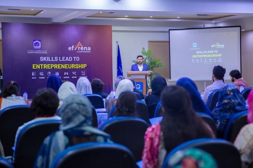 akfpvolunteers's tweet photo. Alkhidmat Foundation is here to INVEST in you and YOUR future!
Some glimpses of "Skills Lead to Entrepreneurship" Training Day-01.
#AlkhidmatFoundation #AlkhidmatVolunteers #EFArena #skilldevelopmenttraining #amazon #trainingcourse #ecommercetips #empowerment https://t.co/n3ZYRUVotD