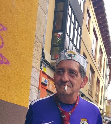 Triste día para toda la familia blanquinegra.
Siempre al lado de nuestro equipo sobre todo en los malos momentos.

Descansa en paz amigo, nunca te olvidaremos.