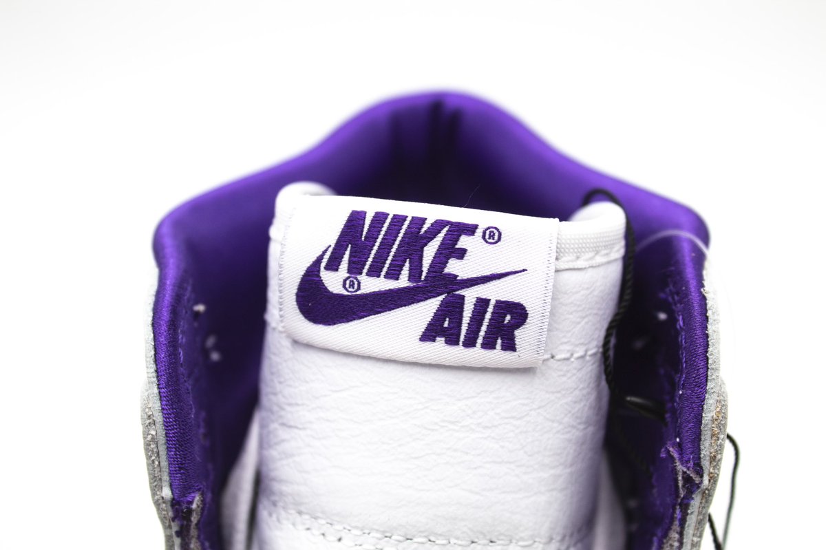 KickBoxStreetW's tweet photo. Air Jordan 1 Retro High "Court Purple" (W) 

Available sizes: UK6 &amp; UK8.5
Condition: New / Deadstock
Price: R6,599

Get them now on our website 
https://t.co/Q1EZFPshTt or via DM. Click on the link in our bio

🚚 Free Standard Delivery nationwide on all orders https://t.co/HvGImggWft