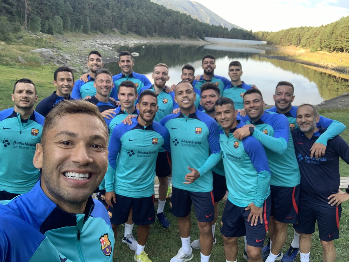 FCBfutbolsala's tweet photo. ✌️ La recompensa. Llac d’Engolasters 🇦🇩
📸 Selfie@Pitofutsal
@ComuEncamp https://t.co/KUb0pmsQgH