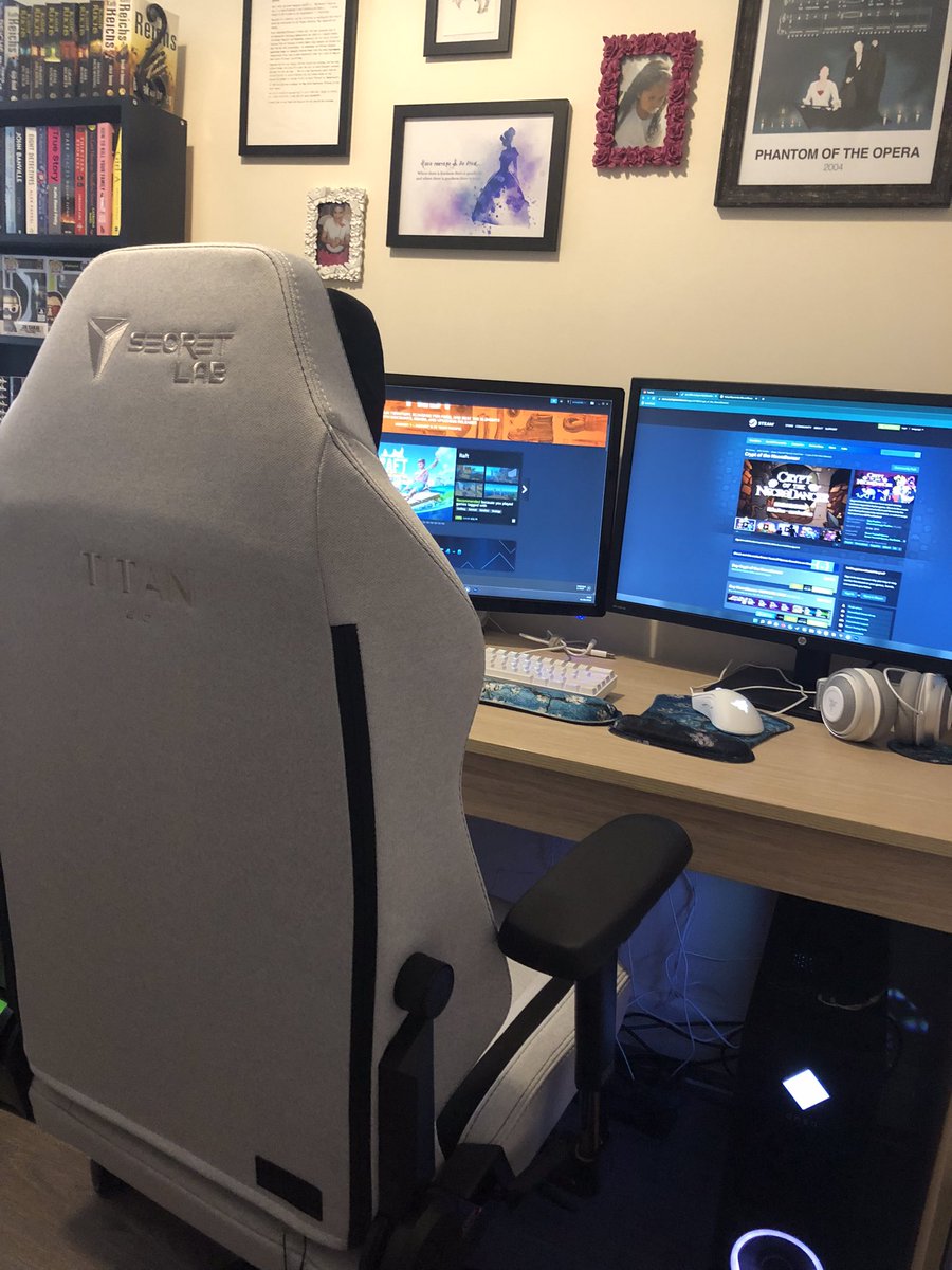 AfternoonLit's tweet photo. Wayne and I treated ourselves to hopefully the most comfy and best purchase ever - #secretlab chairs!  We got the Titan Evo 2022 Xl  
I wanted the artic white to match my black and white set up and it looks so good! https://t.co/nVok3CXVQV
