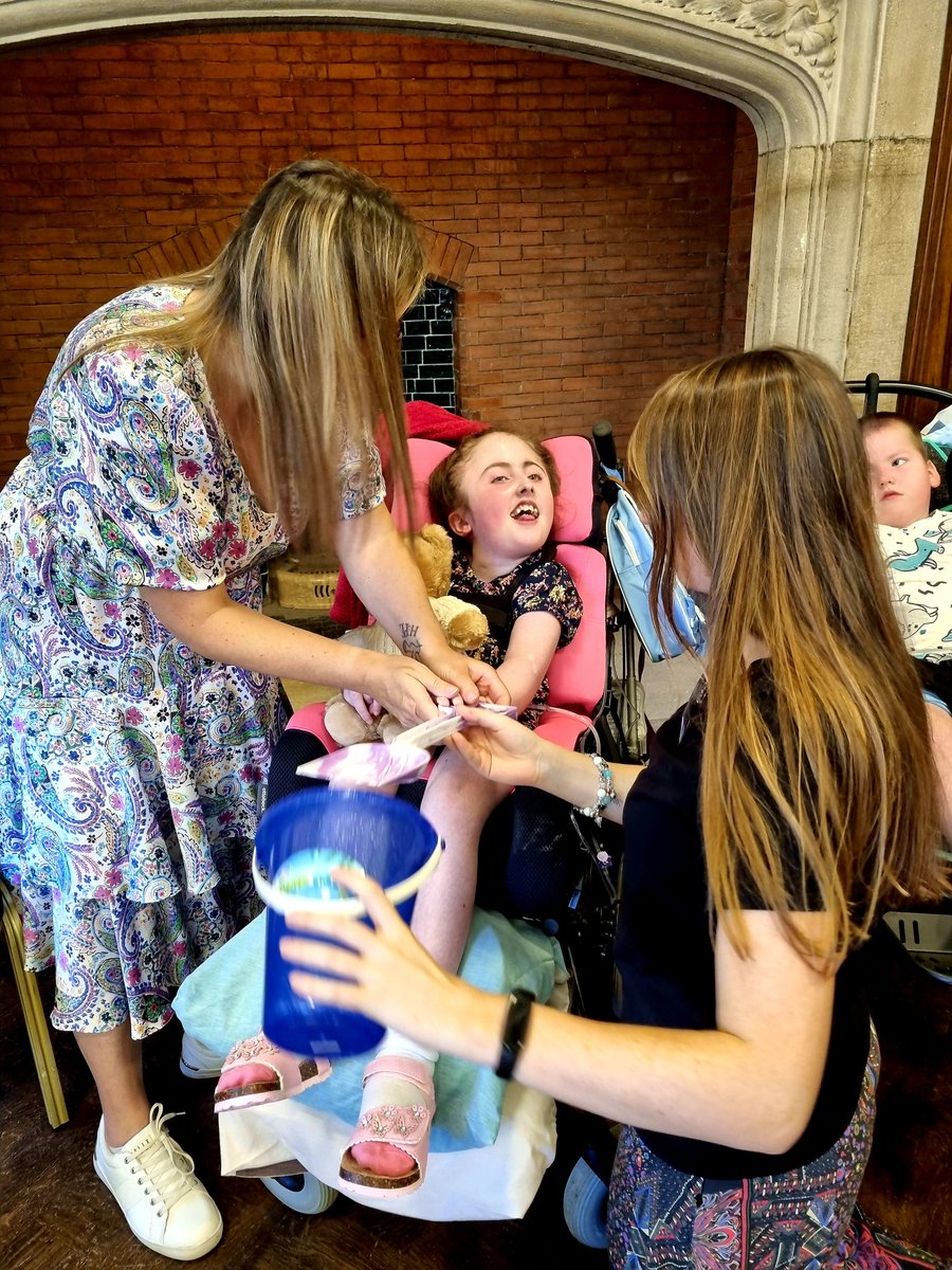 Total Communication tweet media