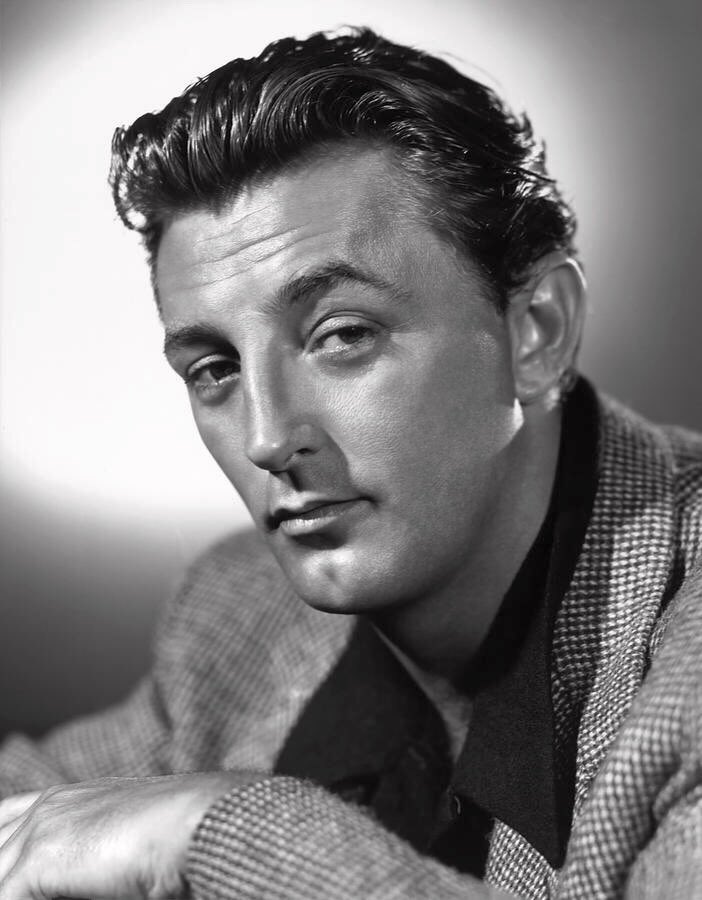 Remembering the late 🇺🇸American actor #RobertMitchum (6 August 1917 – 1 July 1997) born #OnThisDay in Bridgeport, Connecticut

🎬#FilmTwitter🎥