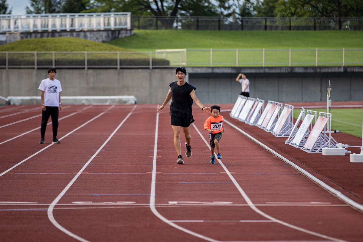 TwolapsTC's tweet photo. Sport isn’t all about win &amp; lose. It connects people through it. It’s a gift from people back in the time. 

MDC is one of the events that prove T&amp;F has empowerment to link kids &amp; adults. https://t.co/5ceMqoEuIv