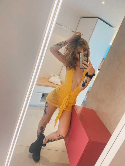 i am hungover part 2 https://t.co/TyCUFTcInI