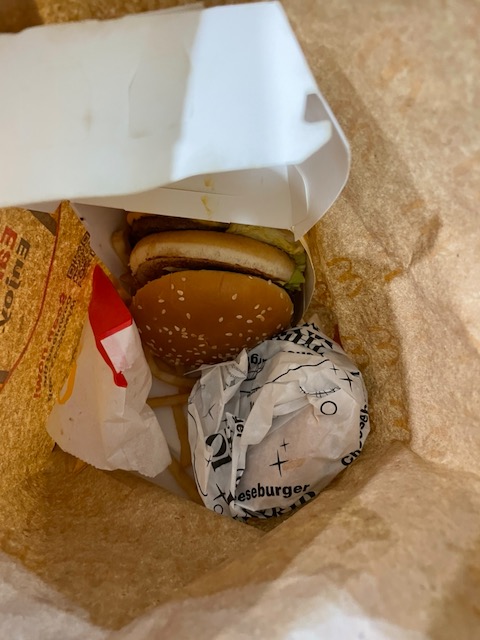 SimonMGC's tweet photo. #maccas #really @maccas  Looks so appetising. https://t.co/JgZlWvzKuO