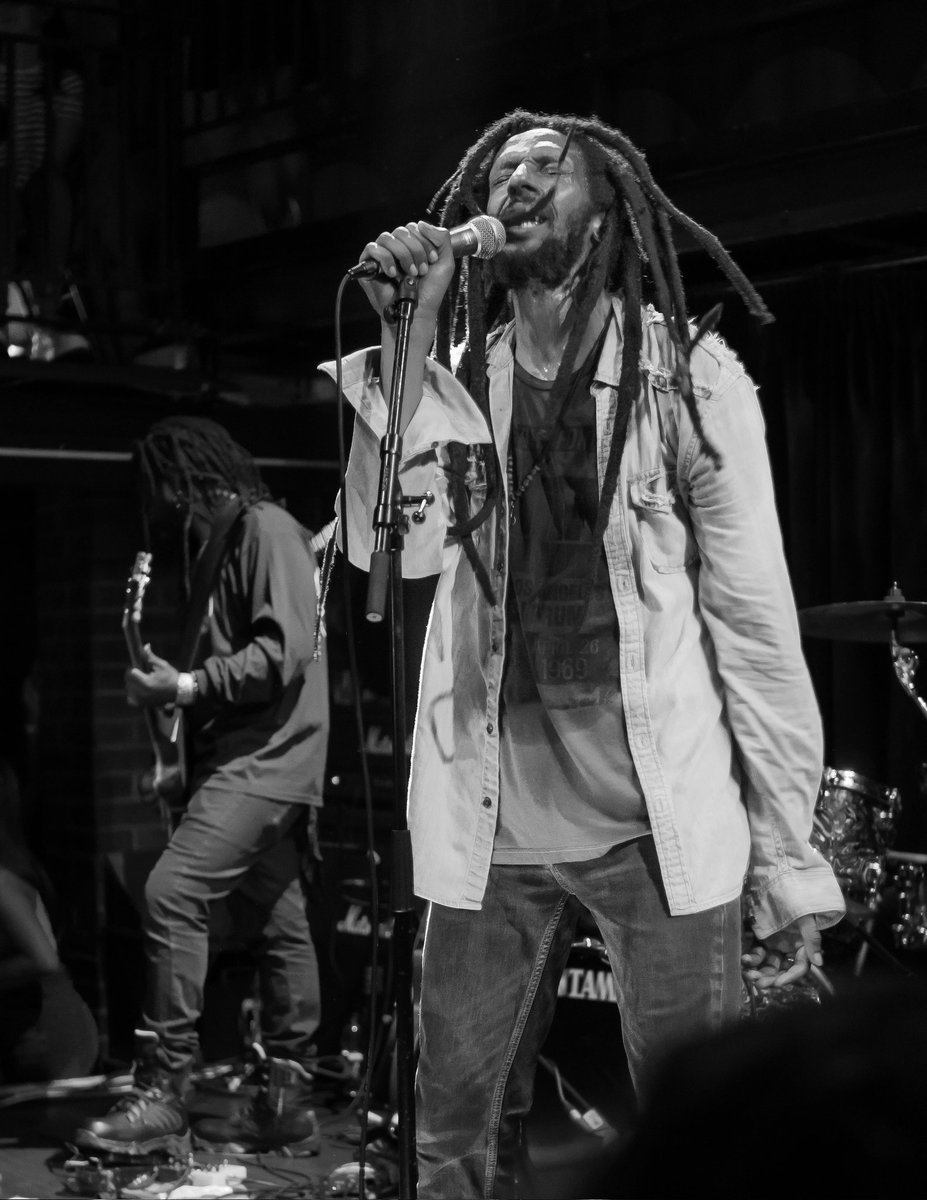 2idiots1shot's tweet photo. I've done some #concertphotography recently, who does recognise the artist?
#documentaryphotography https://t.co/qTBTrVmhMz