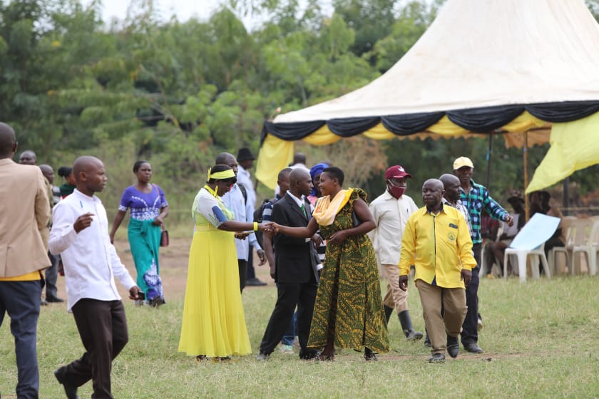NRMOnline's tweet photo. Party delegates continue to arrive at Muhokya primary school playground in Muhokya Town Council in Kasese District ahead of the expanded NRM conference for Busongora South Constituency. https://t.co/Bp1XgyAXDI
