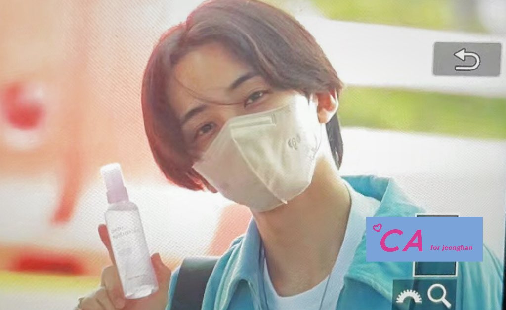jeonghanszone's tweet photo. yoon jeonghan today ㅋㅋㅋ @pledis_17 https://t.co/RrYdwCyxDo