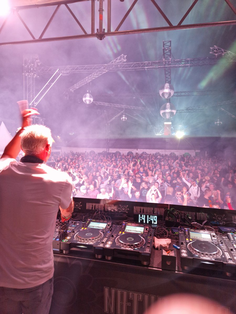 johan_gielen's tweet photo. Thank you all for the โค๏ธ @NatureOne ๐ถ๐๐ป
#djatwork #TranceFamily https://t.co/sGf30trAmV