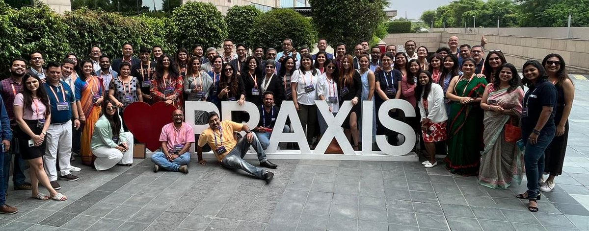 tweetamrita's tweet photo. Communication professionals posing at  @PRAXISInd #praxis9 https://t.co/wIwiTwDwUu