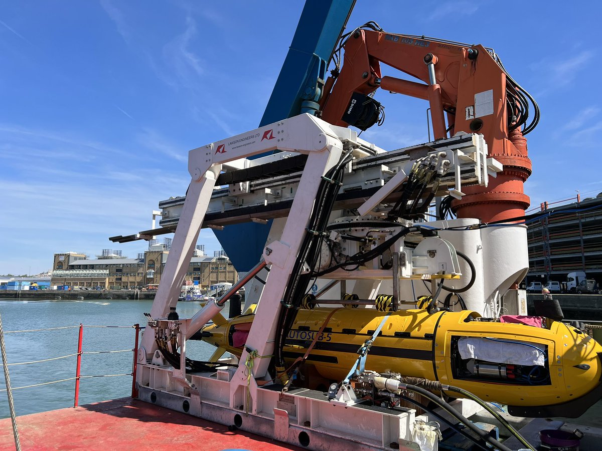 efdarlington's tweet photo. ๐๐ @NOCnews, #RRSJamesCook is off! Next stop, #WhittardCanyon. The #JC237 exped has #Autosub5 and #RovISIS onboard, led by @VeerleHuvenne blog updates here: https://t.co/jnoqC0MoDx #oceanrobots #oceanresearch #deepsea https://t.co/zEViswc0HW