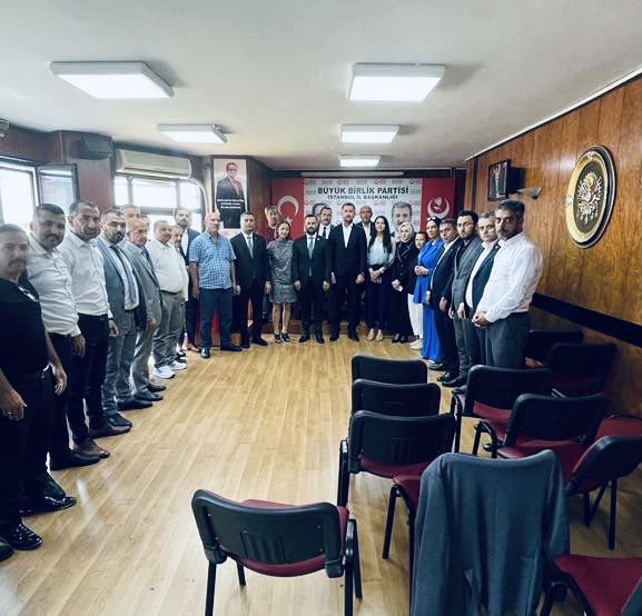 Büyük bir özveri ve gururla yaklaşık iki yıldır devam ettirdiğim Büyük Birlik Partisi İstanbul İl Başkanlığı görevini bu gün itibariyle yönetim kurulu üyemiz kıymetli arkadaşım Abdullah Demiroğlu’na devrettim.  

Hayırlı uğurlu olmasını temenni ediyorum.