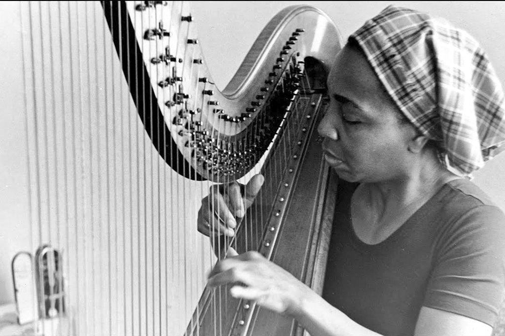 Born on this day in Detroit, MI. I need everyone that sees this tweet to learn about this amazing woman if they don't know already. Listen to her music RIGHT NOW. THE Dorothy Ashby.