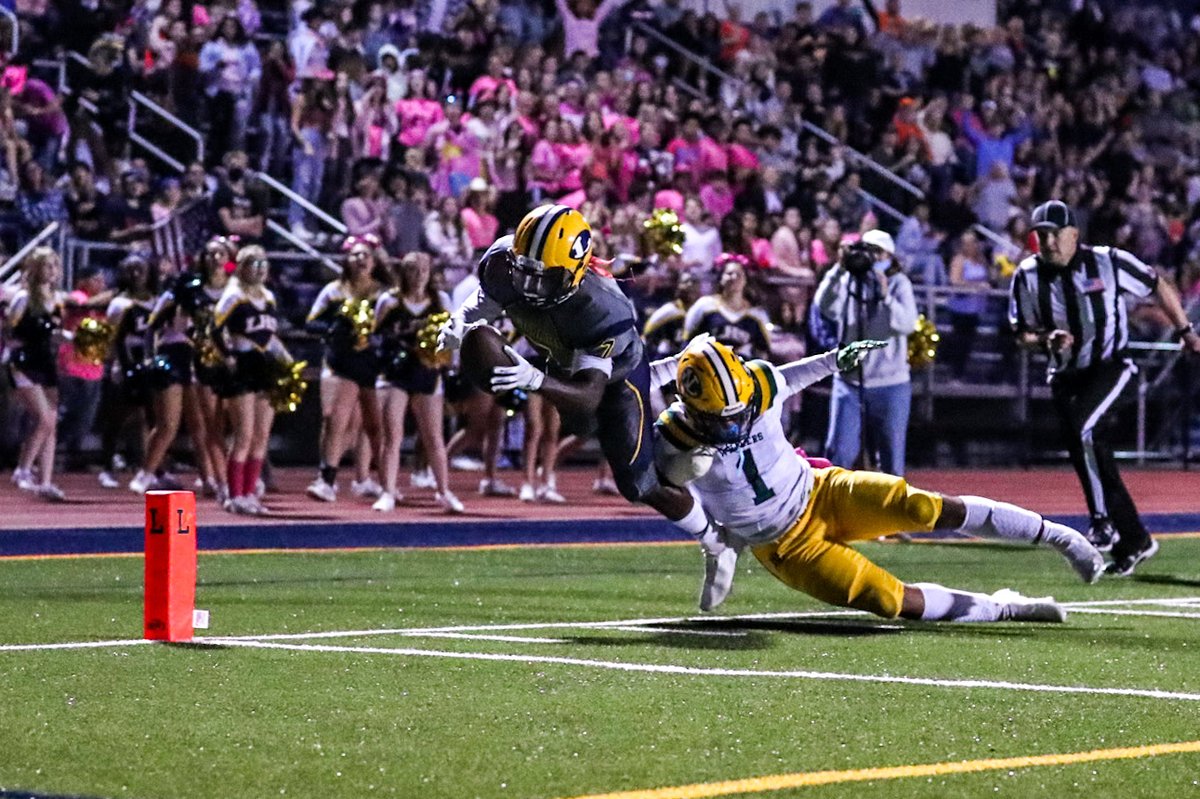 ledyardsports's tweet photo. Ledyard High School Fall Sports Start Dates:
Football--Thursday August 11
B/G Soccer, B/G XC, Volleyball, Swimming, Sideline Cheerleading--August 25. Register at: https://t.co/DbqXX9gu3j  All students must be registered and approved on Family ID.
#LHScolonelpride https://t.co/WqVDKJ2dPE