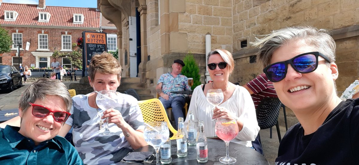 clare_palace's tweet photo. Down town Malton ...gin #justgin https://t.co/qkt2Tr82Wy
