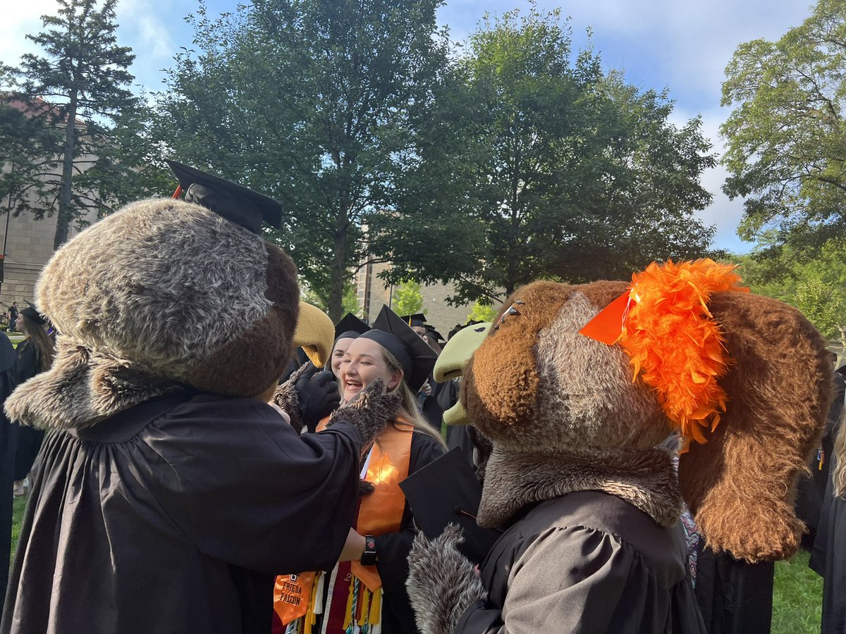 bgsu's tweet photo. You found a place where you can belong. BGSU will always be home, #BGSUGrads. 🎓🧡 https://t.co/uODSzgOM7h